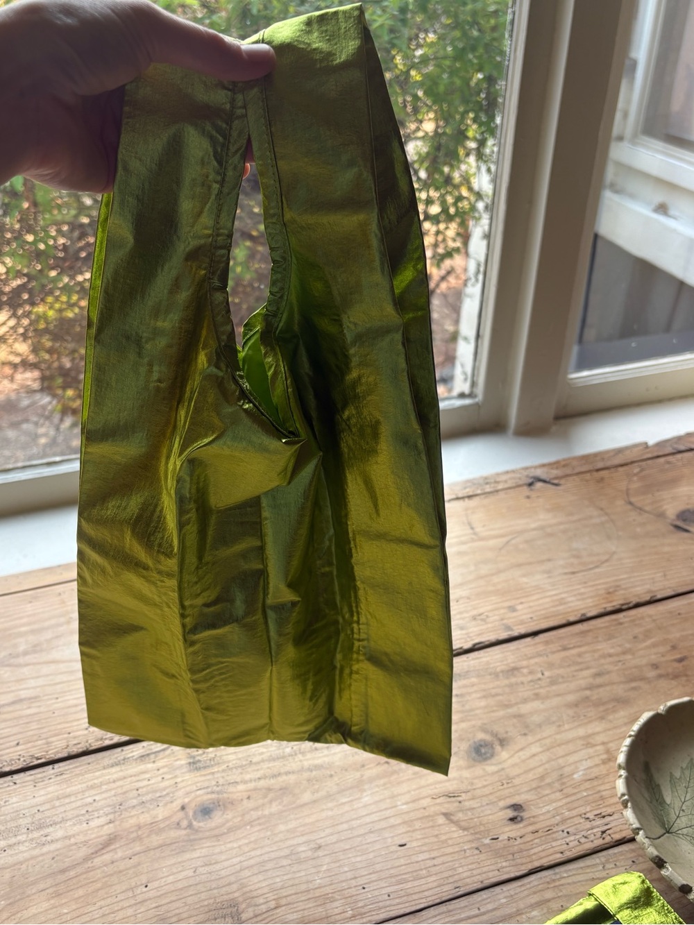BAGGU Metallic Tote in Neon Lime Green - Picture 8 of 8
